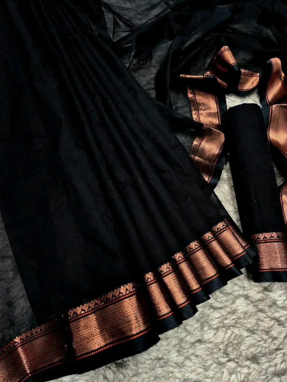 Nokshi Pair Suti Saree