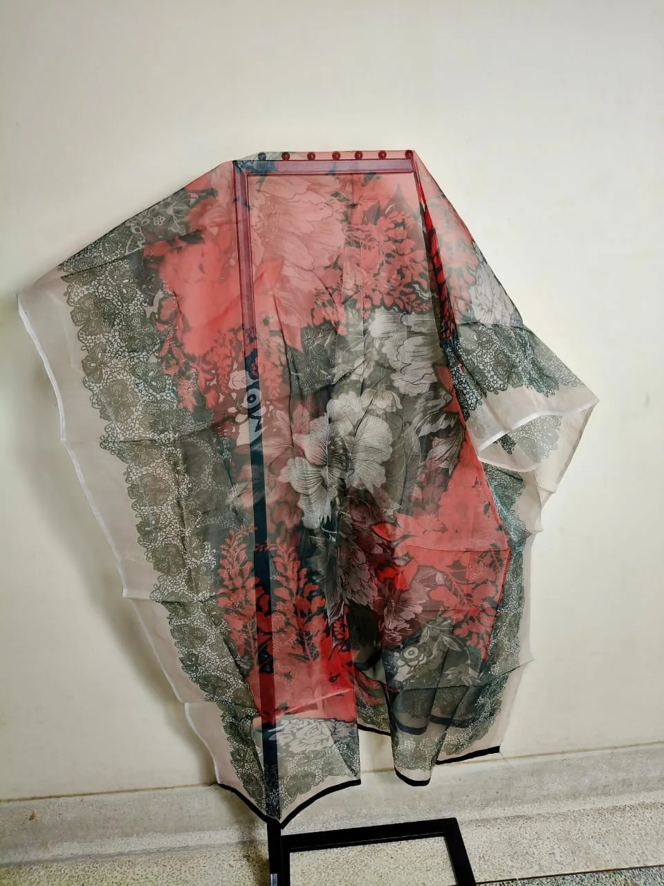 প্রিমিয়াম ব্ল্যাক-রেড অর্গানজা পার্টি থ্রি-পিস