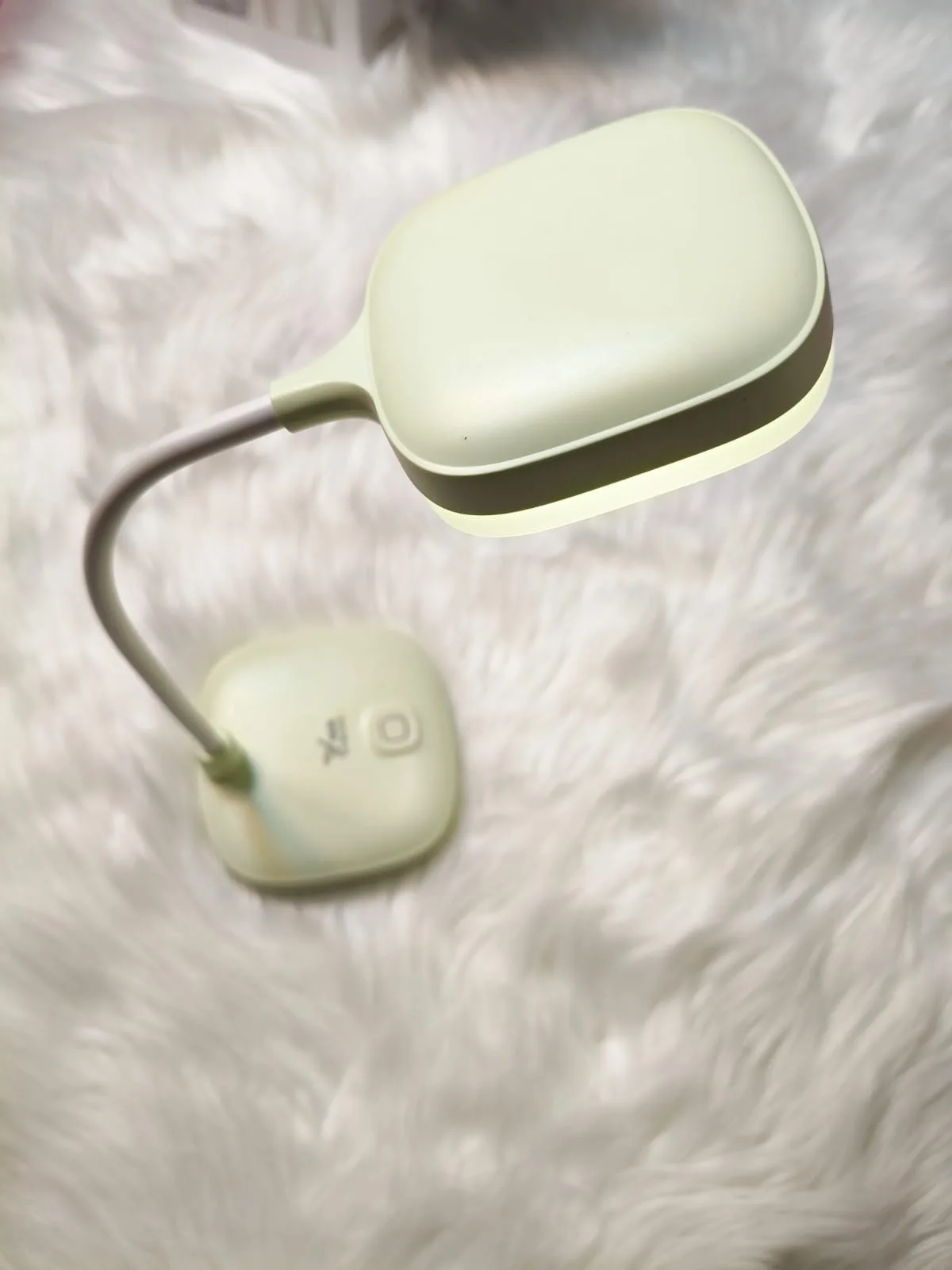 YAGE YG-T034 Rechargeable Portable LED Reading Lamp